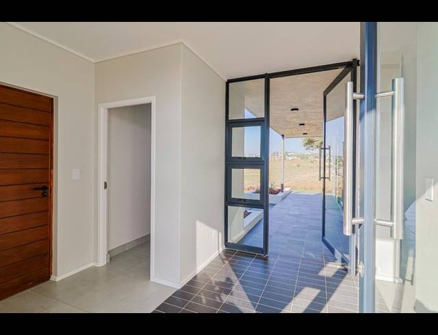 3 BEDROOM HOUSE FOR SALE IN JACKAL CREEK GOLF ESTATE